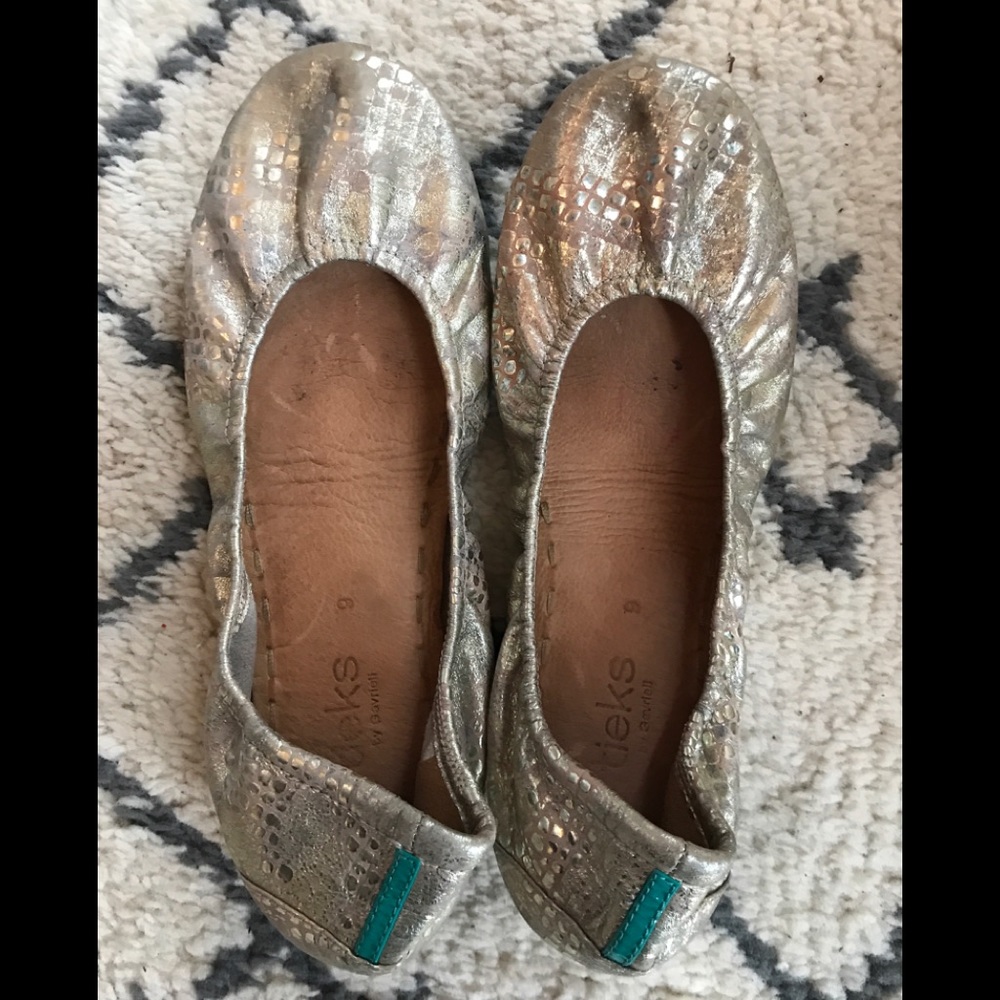 Tieks size 9. Great flats!